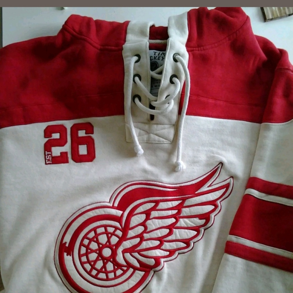 A very nice quality Red Wing hoodie hockey